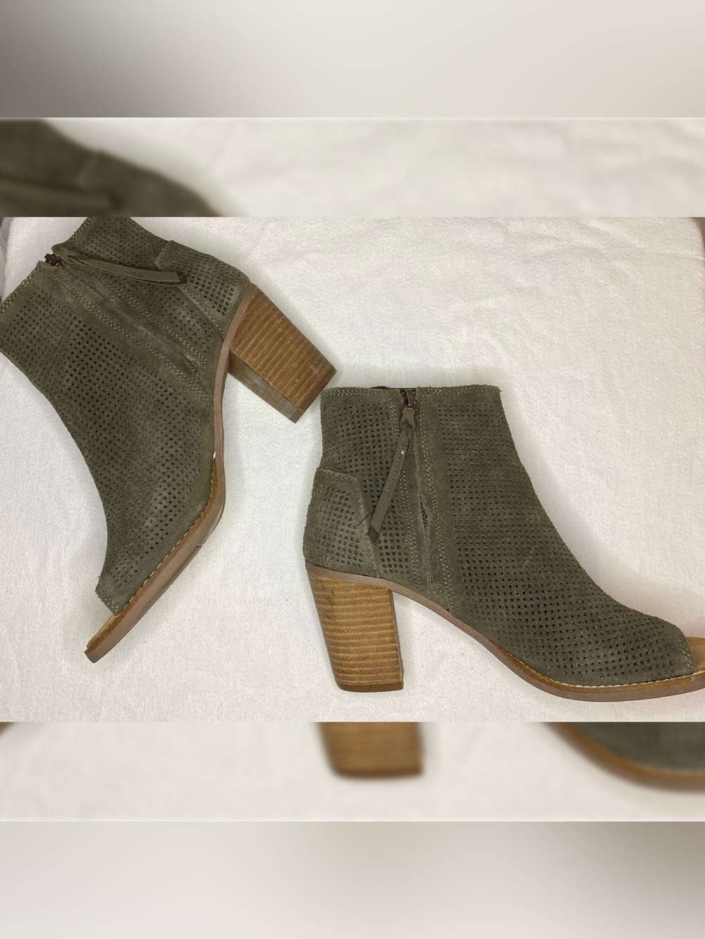 TOMS Majorca Peep Toe Booties Green Suede US 8.5